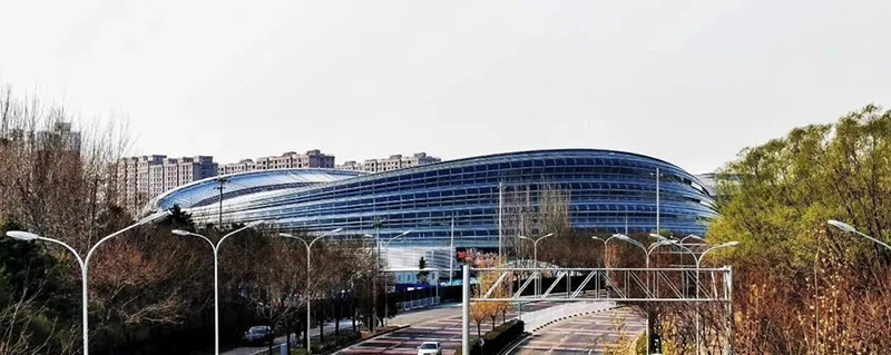 速滑館 “冰絲帶” 首度亮燈 速滑館 “冰絲帶” 首度亮燈