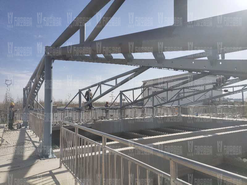 格爾木工業(yè)園污水池異型鋼結(jié)構(gòu)項目 格爾木工業(yè)園污水池異型鋼結(jié)構(gòu)項目