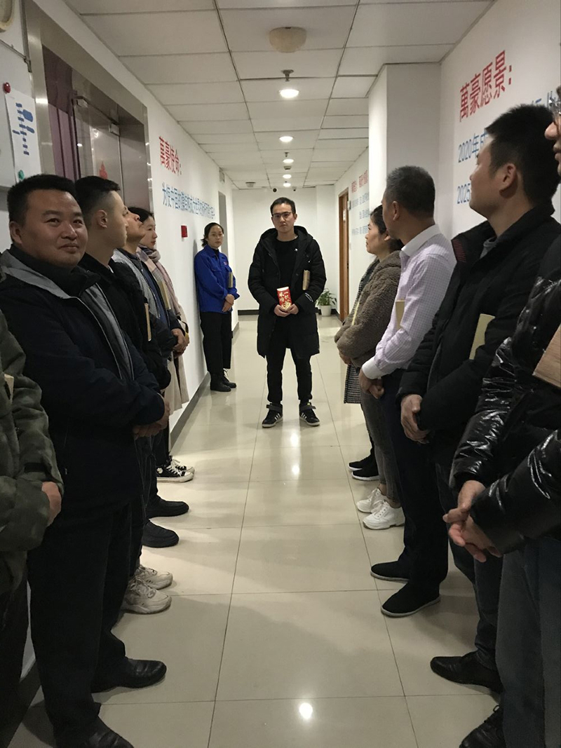 萬(wàn)豪空間結(jié)構(gòu)福利:給新手爸爸發(fā)紅包 萬(wàn)豪空間結(jié)構(gòu)福利:給新手爸爸發(fā)紅包