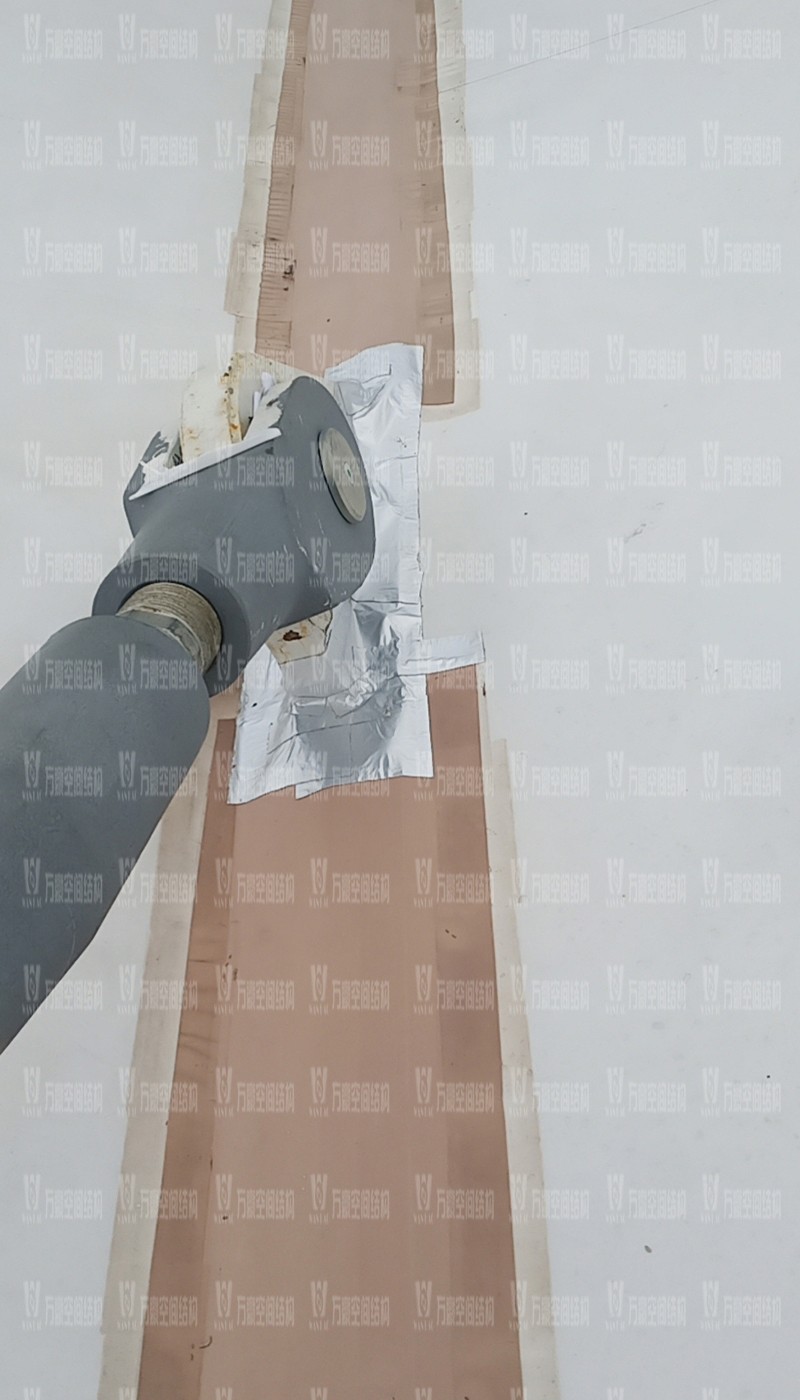 汕尾市體育中心(一期)工程田徑場膜結(jié)構(gòu)項目進(jìn)入二次膜及防水施工階段 汕尾市體育中心(一期)工程田徑場膜結(jié)構(gòu)項目進(jìn)入二次膜及防水施工階段