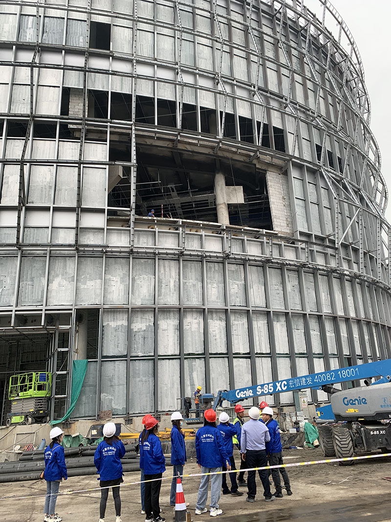 萬豪空間結(jié)構(gòu)員工到紹興國際會展中心PTFE外立面網(wǎng)格膜項目學(xué)習(xí)交流 萬豪空間結(jié)構(gòu)員工到紹興國際會展中心PTFE外立面網(wǎng)格膜項目學(xué)習(xí)交流