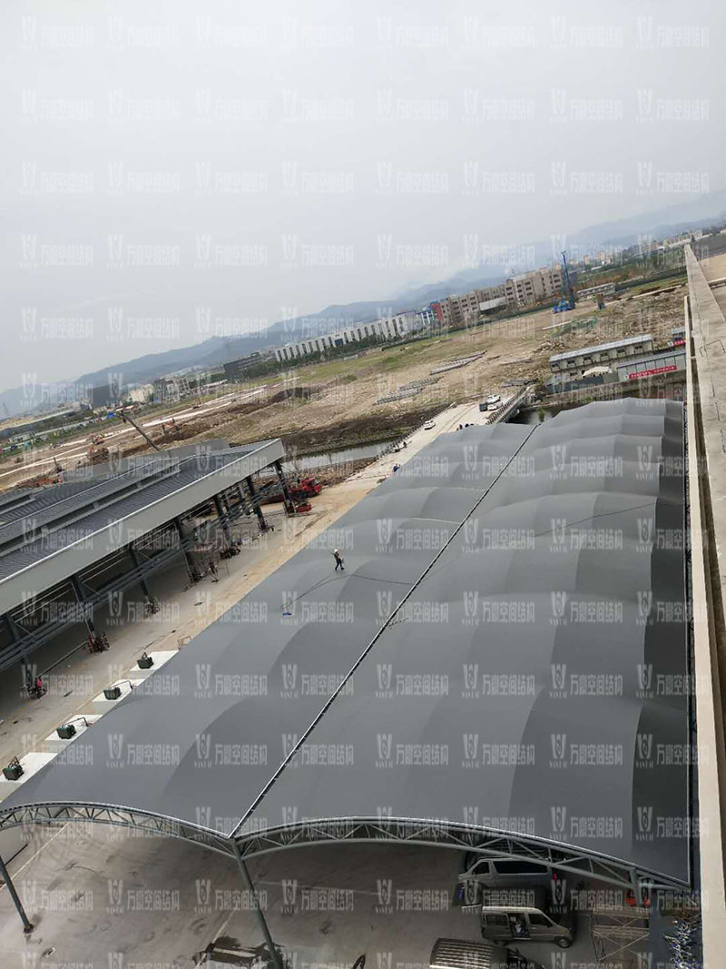 張拉膜結(jié)構(gòu)工程施工需要注意哪些事項(xiàng)？如何提高張拉膜結(jié)構(gòu)工程質(zhì)量？