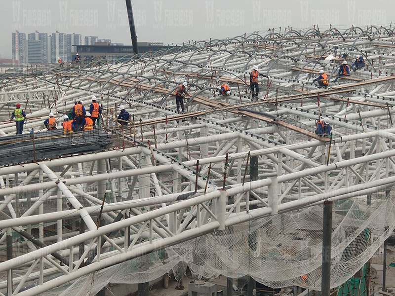 杭州亞運(yùn)會棒（壘）球體育文化中心膜結(jié)構(gòu)項目鋼結(jié)構(gòu)安裝中
