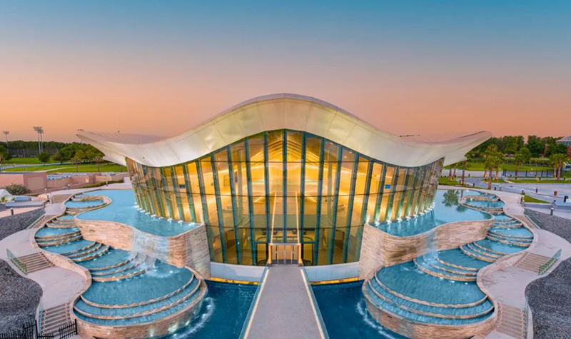 世界最深泳池，深入地下60米