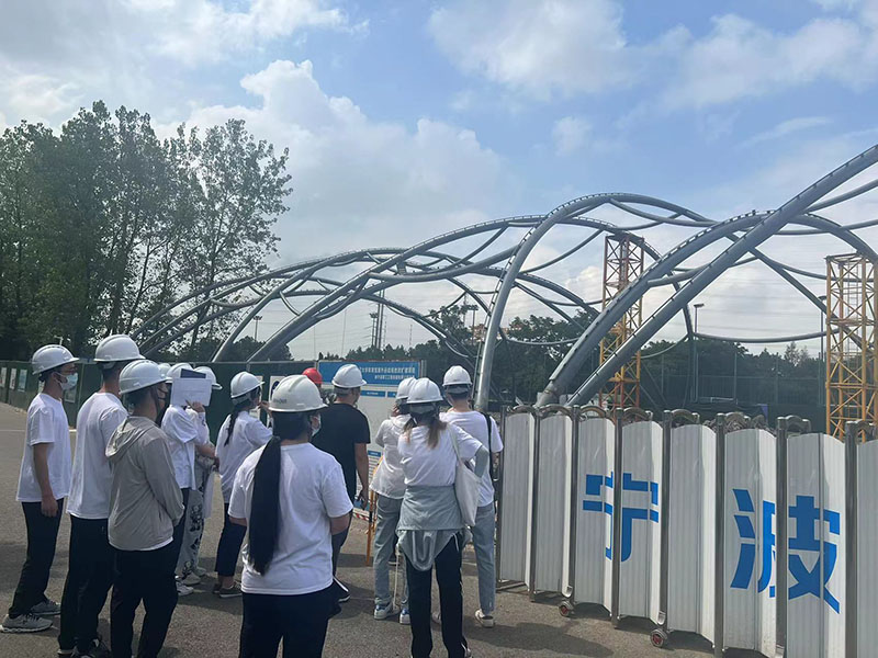 萬豪空間結(jié)構(gòu)員工到寧波諾丁漢大學(xué)室外運動膜結(jié)構(gòu)項目學(xué)習(xí)交流 萬豪空間結(jié)構(gòu)員工到寧波諾丁漢大學(xué)室外運動膜結(jié)構(gòu)項目學(xué)習(xí)交流