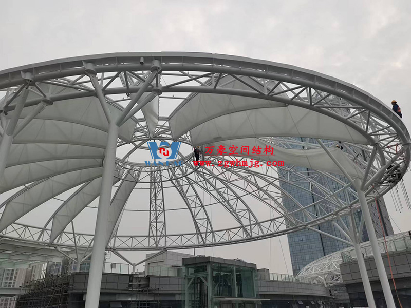明宇廣場(chǎng)6號(hào)地塊商業(yè)（萬(wàn)達(dá)廣場(chǎng)）改造項(xiàng)目鋼膜結(jié)構(gòu)ETFE蓋頂天幕工程
