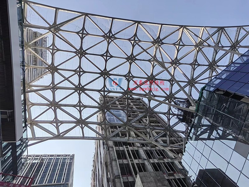 中交海南總部基地項目三標段幕墻及欄桿工程最新施工進度