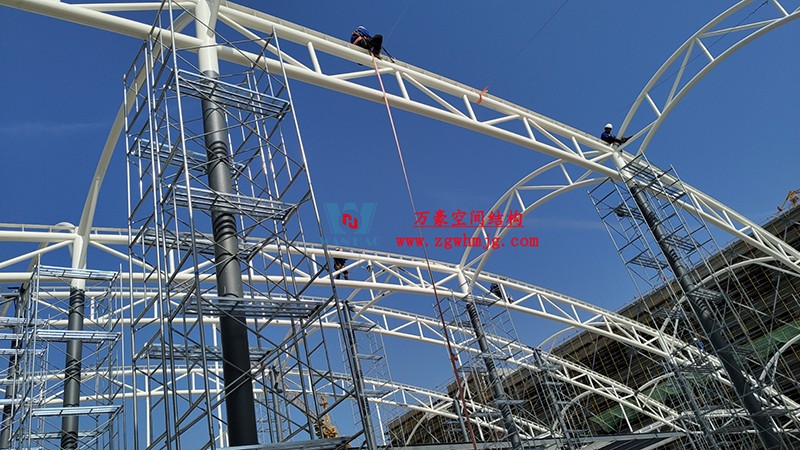 勞動(dòng)最光榮，致敬一線工作者！