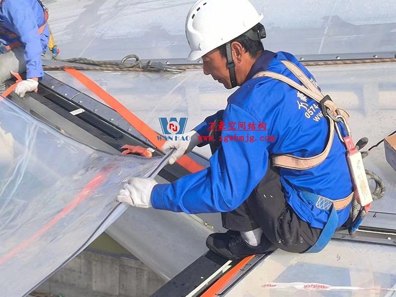 勞動(dòng)最光榮，致敬一線工作者！