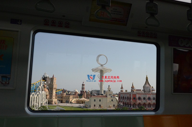 身姿輕盈，造型優(yōu)美的膜結構建筑