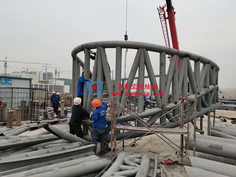 四川南充電影學(xué)院景觀膜結(jié)構(gòu)工程位于四川省南充市，此工程由寧波萬豪空間結(jié)構(gòu)工程有限公司承建。  四川南充電影學(xué)院景觀膜結(jié)構(gòu)工程  四川南充電影學(xué)院景觀膜結(jié)構(gòu)工程  四川南充電影學(xué)院景觀膜結(jié)構(gòu)工程  四川南充電影學(xué)院景觀膜結(jié)構(gòu)工程  四川南充電影學(xué)院景觀膜結(jié)構(gòu)工程  四川南充電影學(xué)院景觀膜結(jié)構(gòu)工程  四川南充電影學(xué)院景觀膜結(jié)構(gòu)工程  四川南充電影學(xué)院景觀膜結(jié)構(gòu)工程  四川南充電影學(xué)院景觀膜結(jié)構(gòu)工程  四川南充電影學(xué)院景觀膜結(jié)構(gòu)工程  四川南充電影學(xué)院景觀膜結(jié)構(gòu)工程