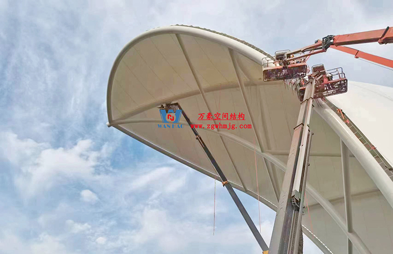 陜西定邊馬蓮灘沙漠公園鋼膜結(jié)構(gòu)工程“奮力快跑”，工程“進(jìn)度條”刷新了!