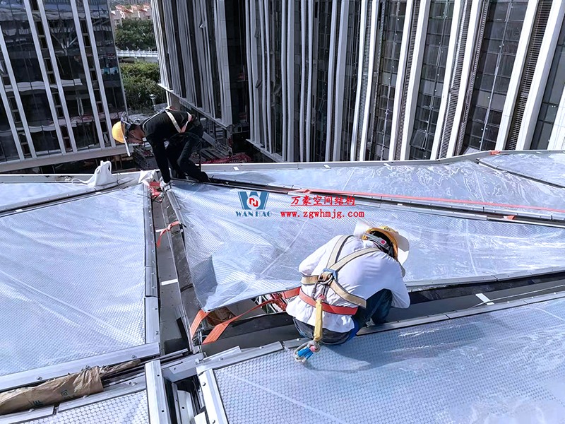 縱使烈日炎炎，腳步從未止歇！海南這個(gè)ETFE氣枕膜項(xiàng)目施工進(jìn)度有最新消息