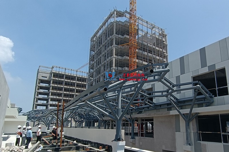 嘉興長(zhǎng)安里ETFE氣枕鋼膜結(jié)構(gòu)頂棚工程現(xiàn)場(chǎng)學(xué)習(xí)觀摩會(huì)