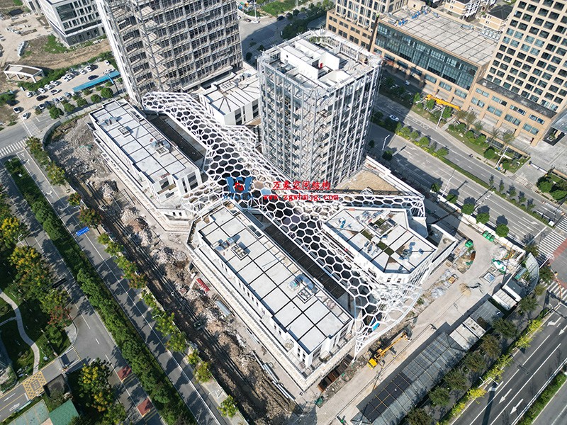 建筑藝術(shù)中鋼結(jié)構(gòu)的力學(xué)美感表達