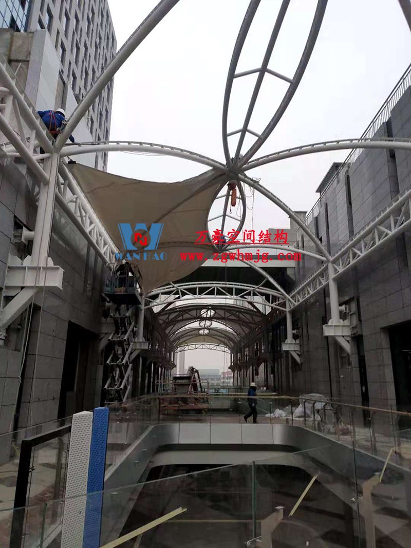 新泰卓越·財(cái)富廣場(chǎng)膜結(jié)構(gòu)項(xiàng)目 新泰卓越·財(cái)富廣場(chǎng)膜結(jié)構(gòu)項(xiàng)目