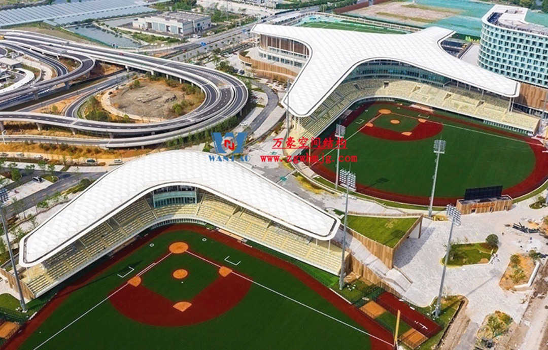 有骨骼、有皮膚的PTFE膜結(jié)構(gòu)建筑