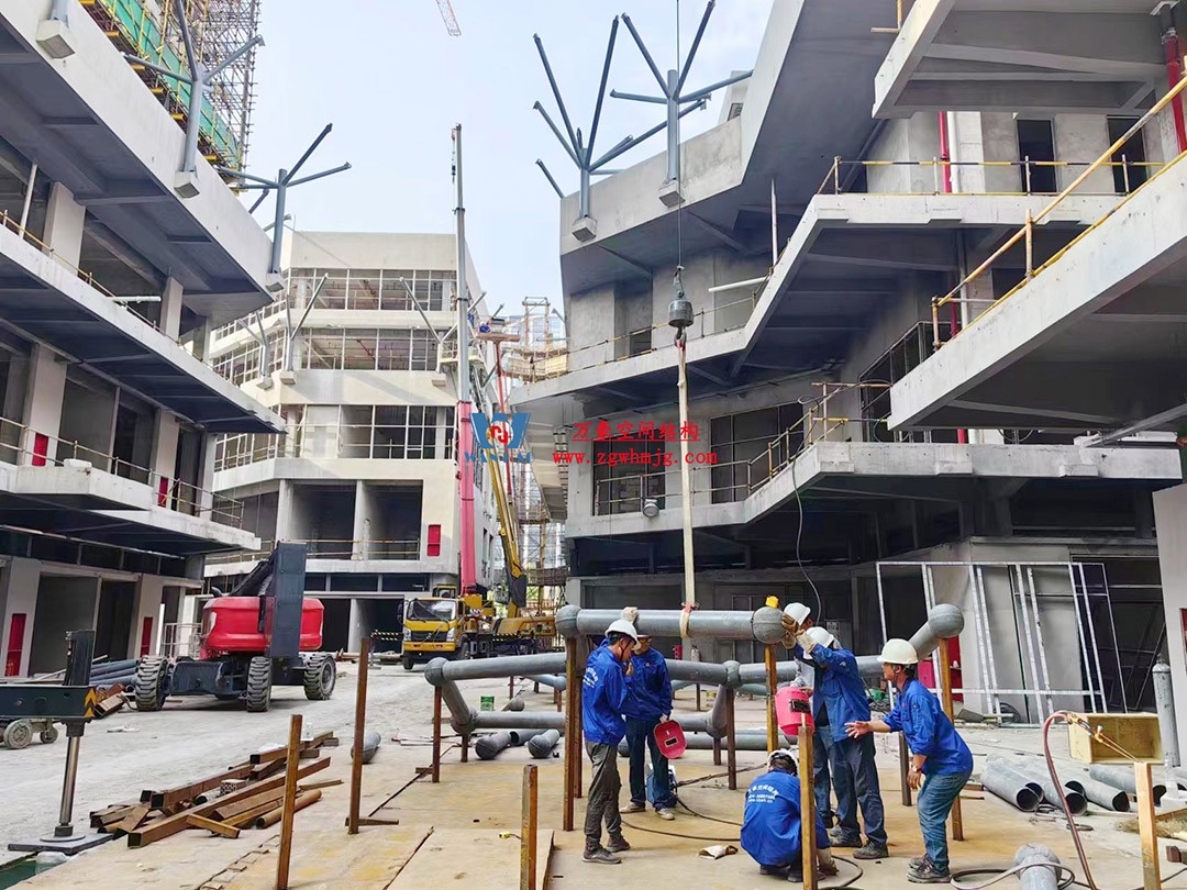 已完工，這個ETFE氣枕商業(yè)天幕閃亮登場！