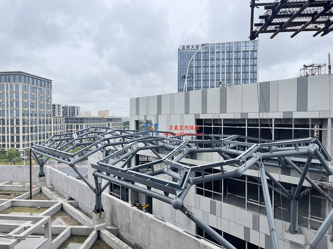 已完工，這個ETFE氣枕商業(yè)天幕閃亮登場！