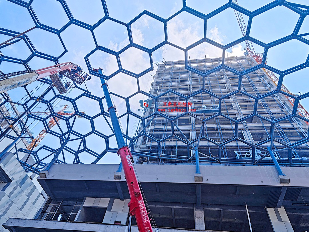 已完工，這個ETFE氣枕商業(yè)天幕閃亮登場！