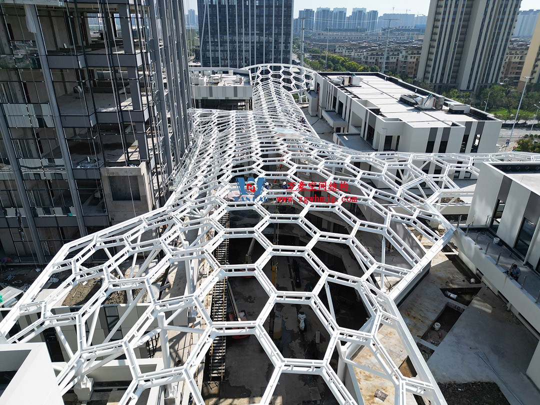 已完工，這個ETFE氣枕商業(yè)天幕閃亮登場！