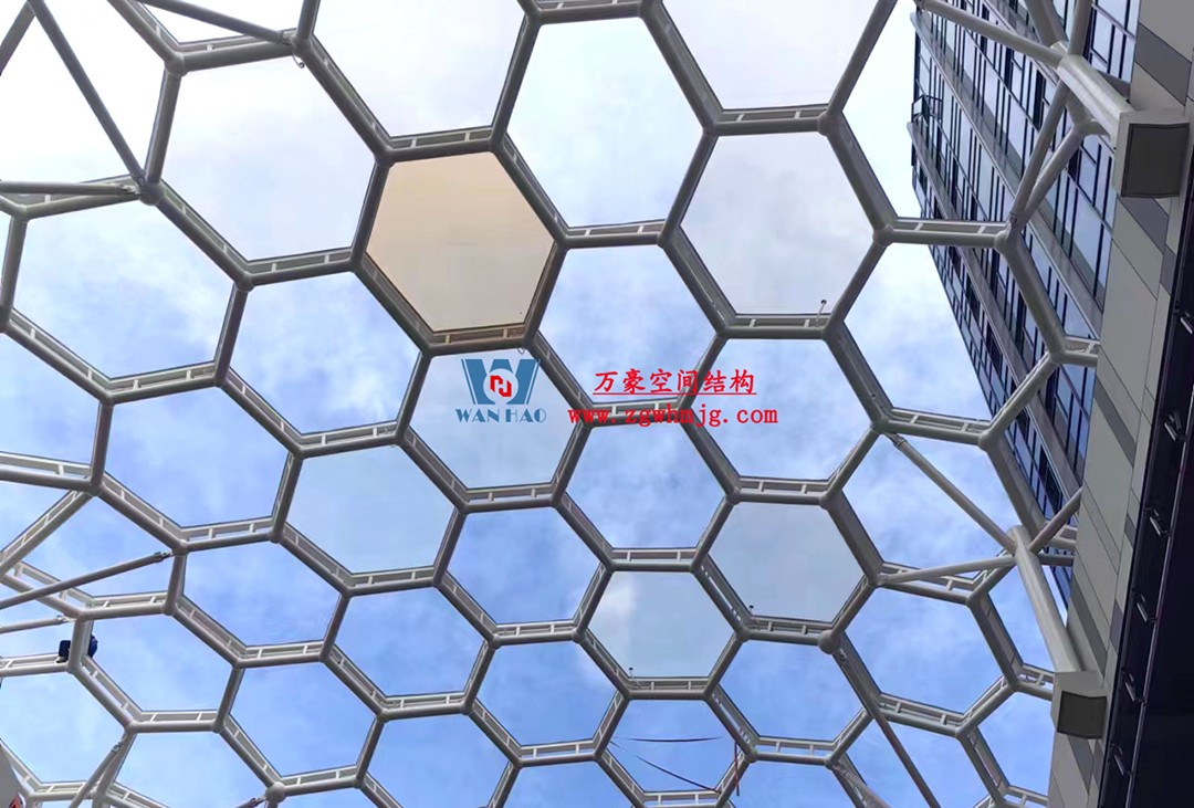 已完工，這個ETFE氣枕商業(yè)天幕閃亮登場！