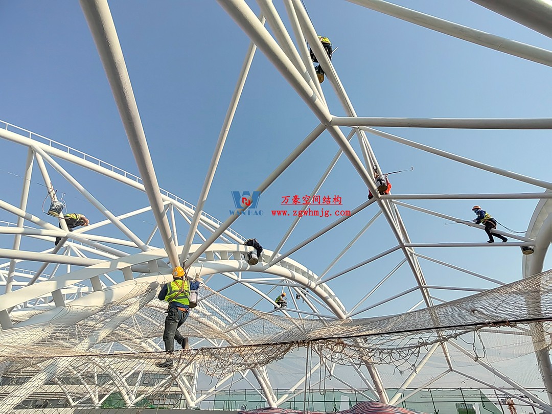 施工加速，這個PTFE膜結(jié)構(gòu)天幕即將完工！