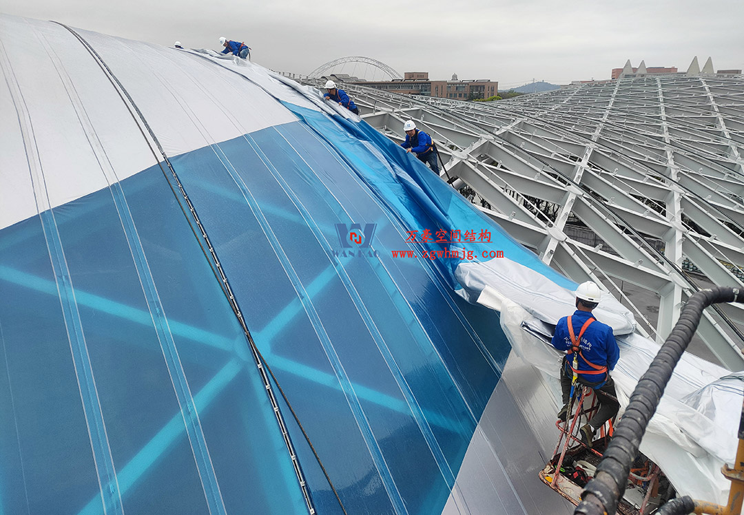 上海工程技術(shù)大學(xué)松江校區(qū)風(fēng)雨操場(chǎng)ETFE膜結(jié)構(gòu)項(xiàng)目 上海工程技術(shù)大學(xué)松江校區(qū)風(fēng)雨操場(chǎng)ETFE膜結(jié)構(gòu)項(xiàng)目