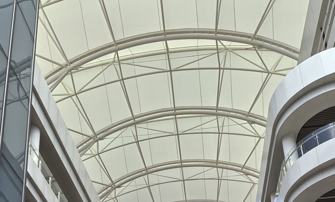 超強(qiáng)臺風(fēng)"摩羯"狂嘯登陸，這個膜結(jié)構(gòu)天幕經(jīng)受嚴(yán)峻考驗(yàn)！