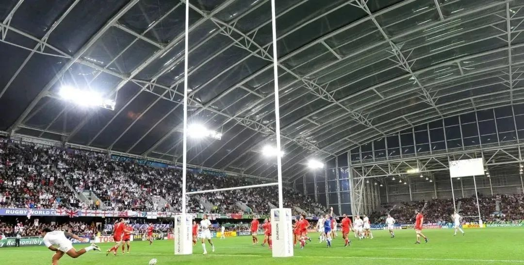 屋頂下生長(zhǎng)著天然草皮的永久封閉式體育場(chǎng) 屋頂下生長(zhǎng)著天然草皮的永久封閉式體育場(chǎng)