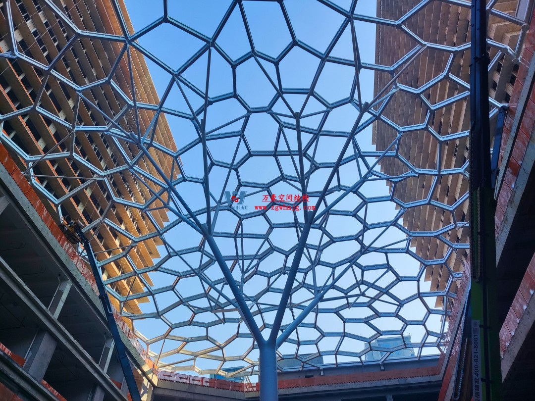 科幻巨幕降臨安吉！湖州安吉鋼結(jié)構(gòu)天幕重塑城市天際線