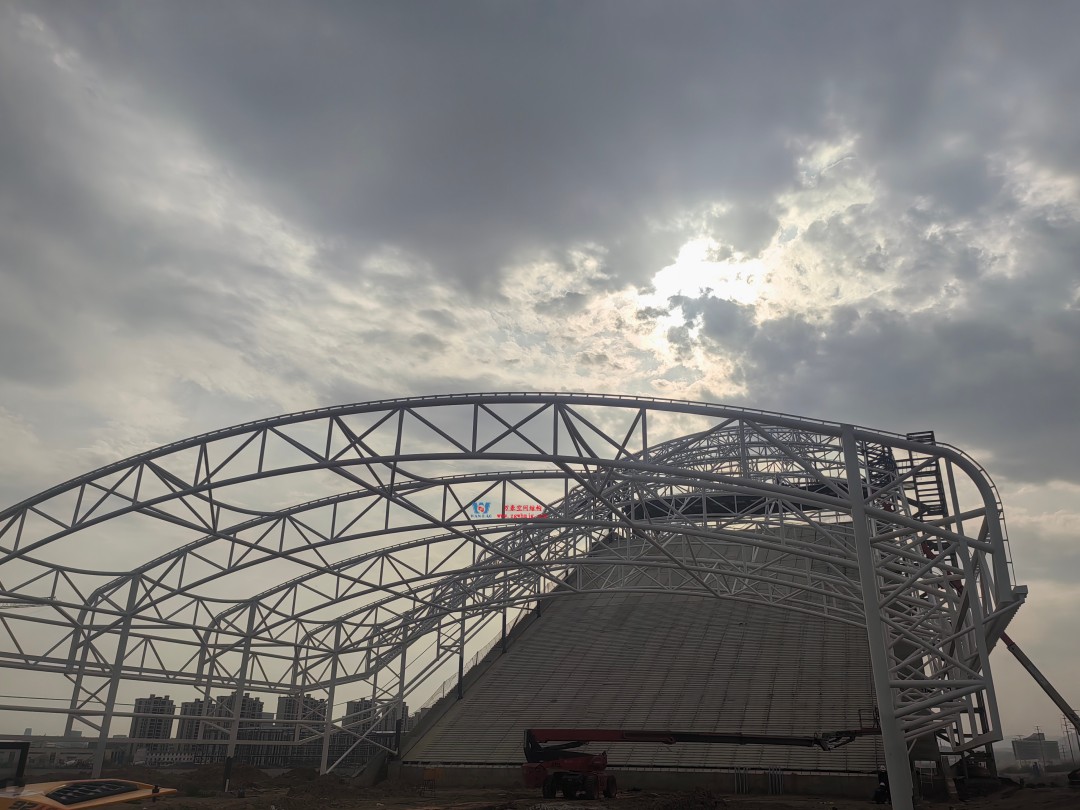 比亞迪紹興嵊州賽車場干拔沙坡觀景平臺鋼結(jié)構(gòu)項目 比亞迪紹興嵊州賽車場干拔沙坡觀景平臺鋼結(jié)構(gòu)項目