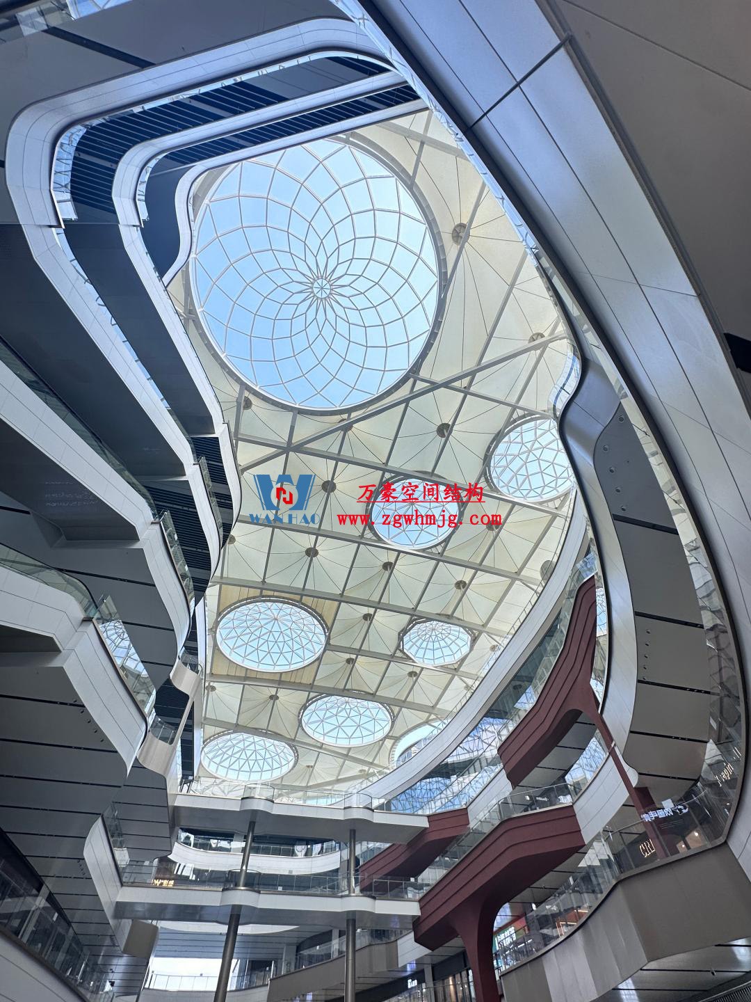 廣州從化鳳凰新天地商業(yè)樓ETFE PTFE膜結(jié)構(gòu)項(xiàng)目