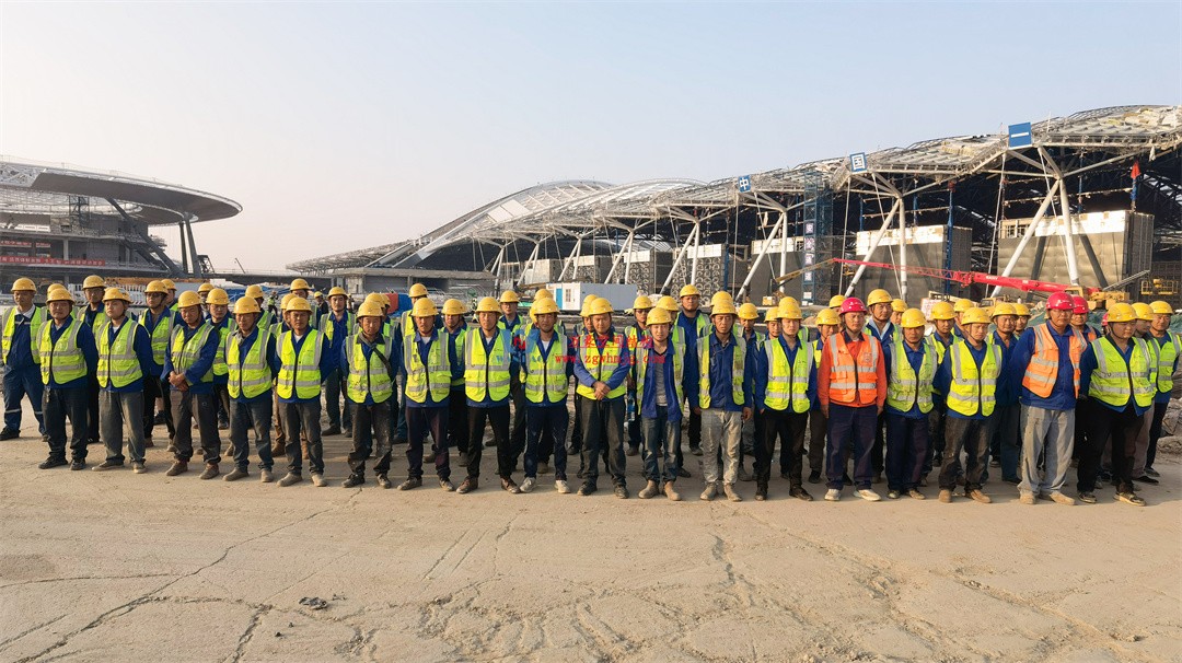 千帆競(jìng)發(fā)勢(shì)如虹｜中原國(guó)際會(huì)展中心膜結(jié)構(gòu)天幕攻堅(jiān)實(shí)錄，擎起中原會(huì)展新地標(biāo)！