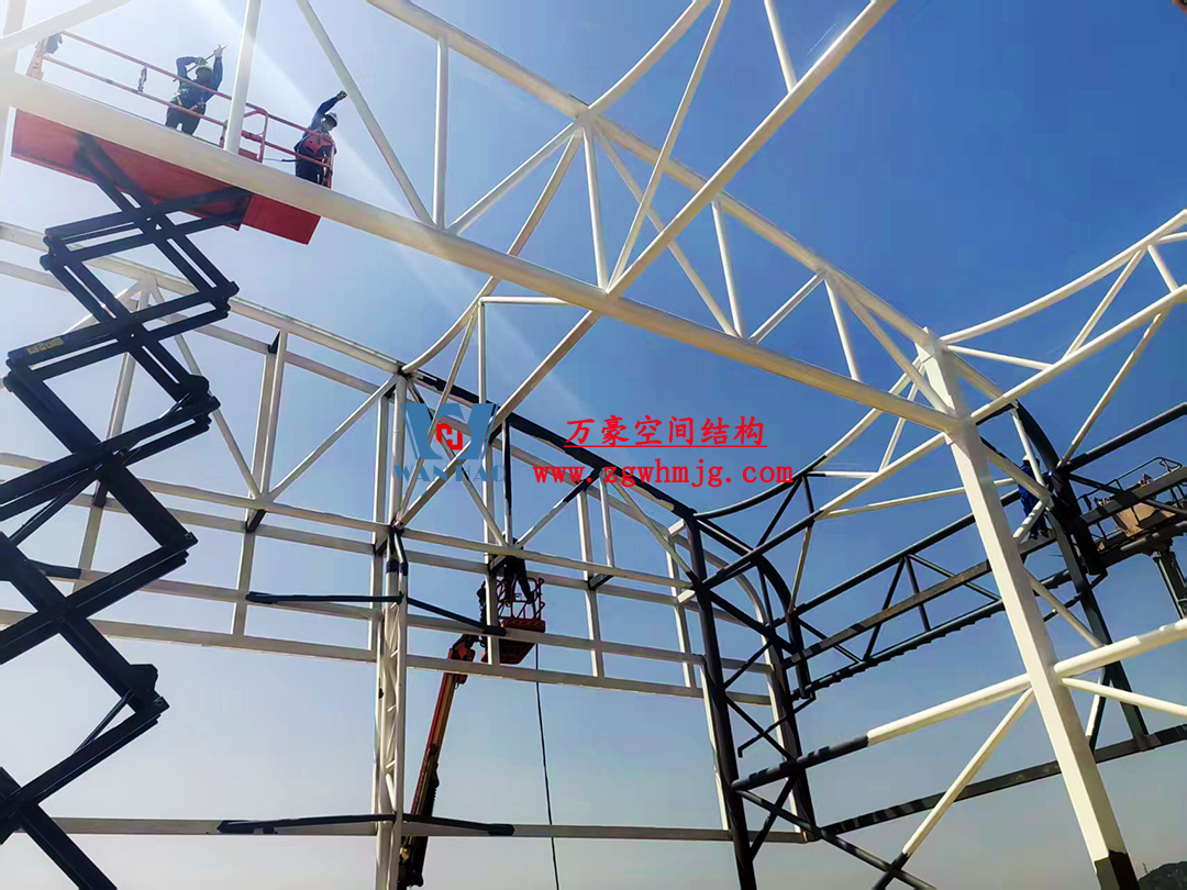 比亞迪紹興嵊州賽車場(chǎng)干拔沙坡觀景平臺(tái)PTFE鋼膜結(jié)構(gòu)