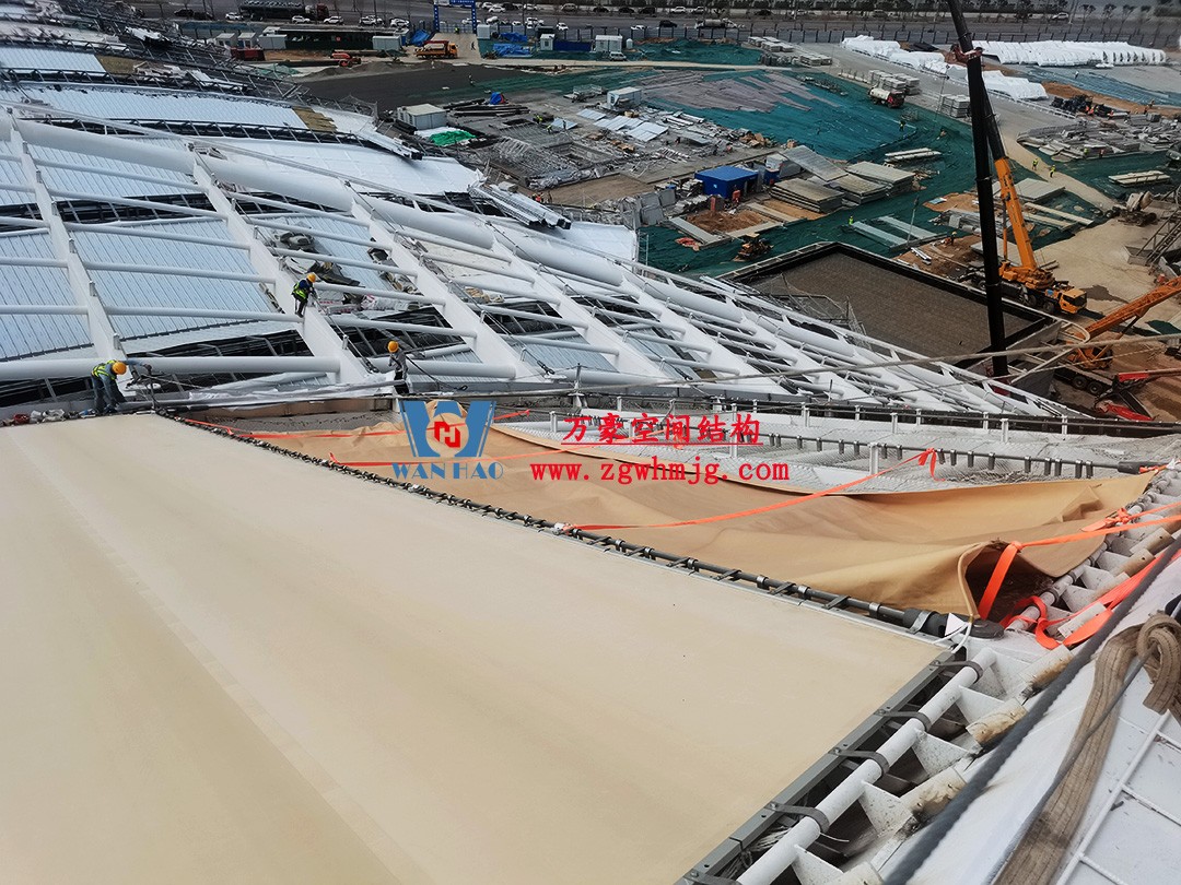 鄭州中原高鐵港數(shù)字展貿(mào)城ETFE膜結(jié)構(gòu) PTFE膜結(jié)構(gòu)項目