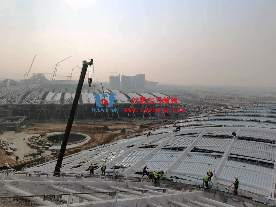鄭州中原高鐵港數(shù)字展貿(mào)城ETFE膜結(jié)構(gòu) PTFE膜結(jié)構(gòu)項目