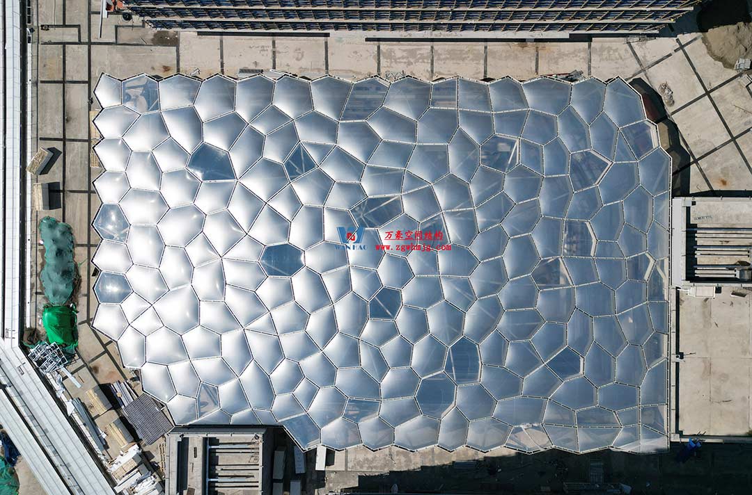 安吉云安里ETFE氣枕商業(yè)天幕圓滿完工