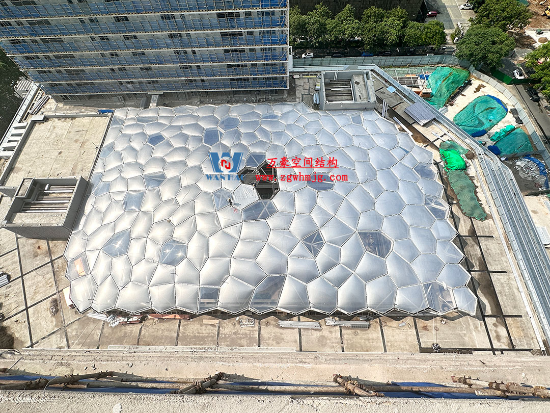 安吉縣昌碩小區(qū)地塊房產(chǎn)開(kāi)發(fā)項(xiàng)目ETFE天幕