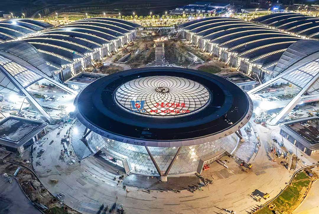 鄭州中原高鐵港數(shù)字展貿(mào)城ETFE膜結(jié)構(gòu) PTFE膜結(jié)構(gòu)工程