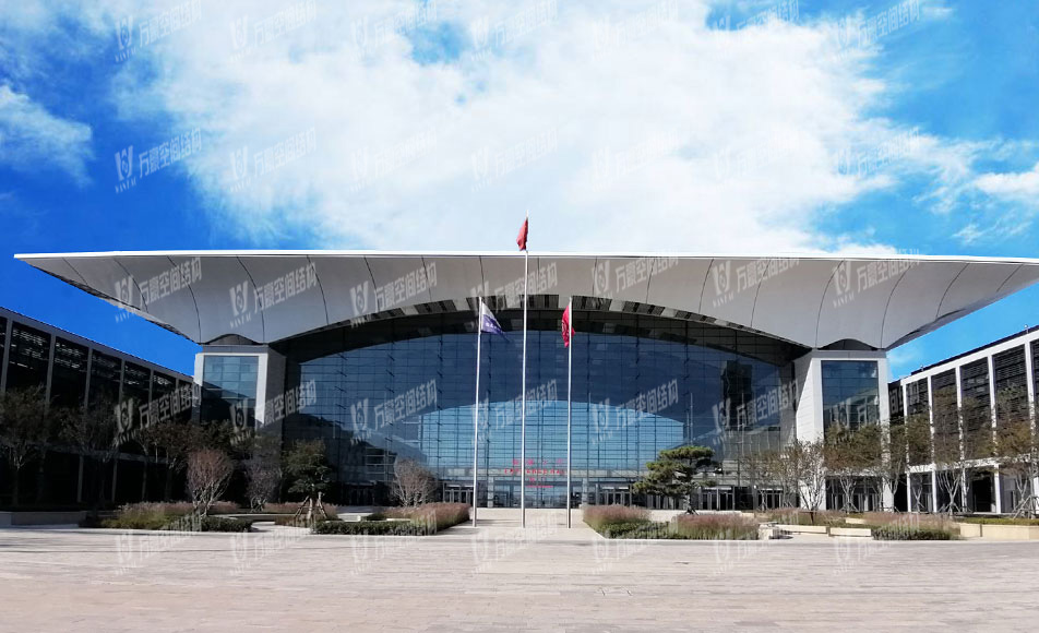 PTFE膜材有哪些特點(diǎn)？為什么PTFE膜材如此受歡迎?