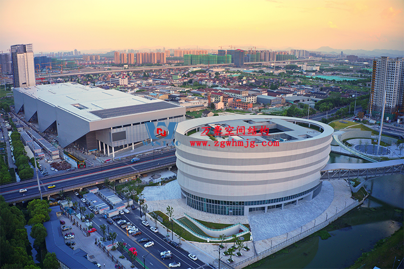 PTFE膜結(jié)構(gòu)膜材是什么材料？PTFE膜結(jié)構(gòu)膜材有哪些性能特點(diǎn)？