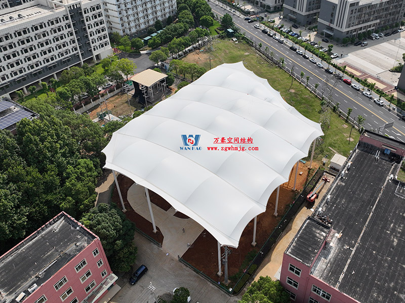 PTFE膜材在建筑中的特點(diǎn)及優(yōu)勢