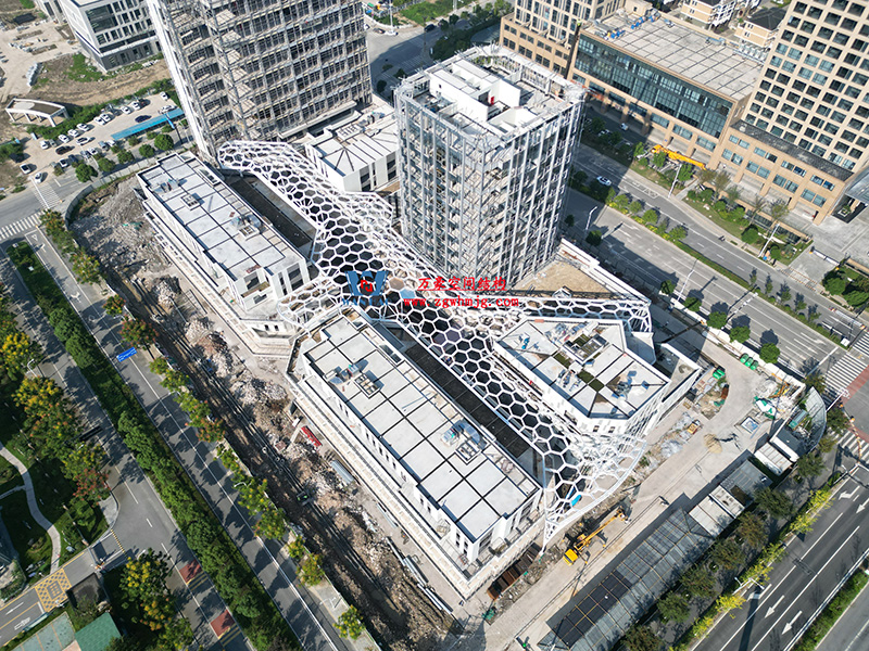 建筑藝術(shù)中鋼結(jié)構(gòu)的力學美感表達