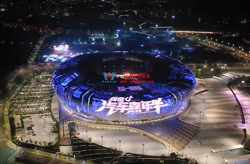 假期還在繼續(xù)，這個(gè)ETFE膜結(jié)構(gòu)足球場(chǎng)內(nèi)精彩正在上演~