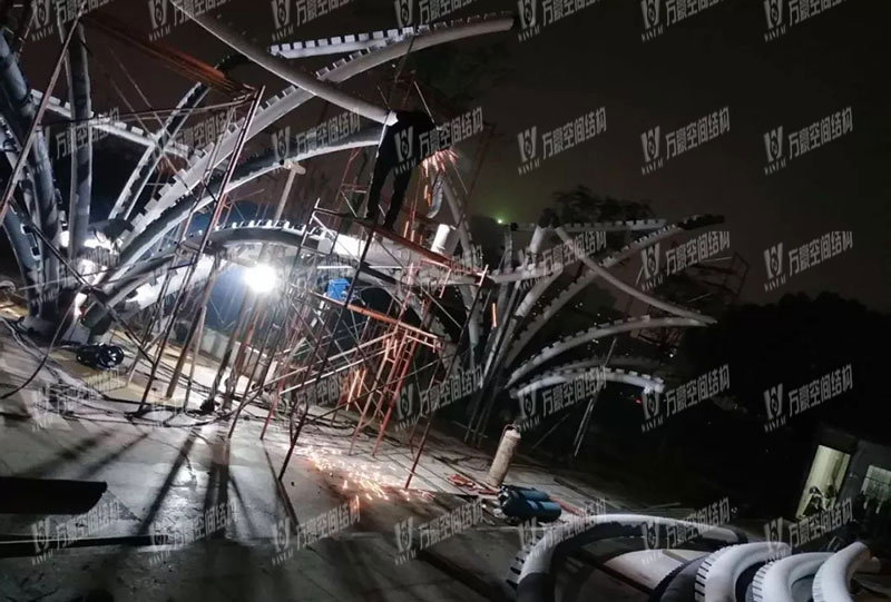 東莞市東江西岸PTFE網(wǎng)格覆膜結(jié)構(gòu) 東莞市東江西岸PTFE網(wǎng)格覆膜結(jié)構(gòu)